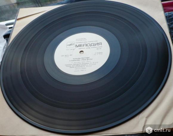 Грампластинка (винил). Гигант [12" LP]. Кабаре "Между жерновами". Руководитель Витаутас Кярнагис.. Фото 10.
