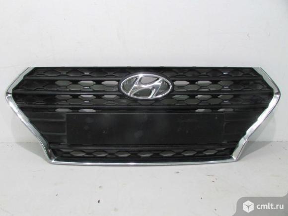 Решетка радиатора HYUNDAI SOLARIS 17- б/у 86350H5010 4*. Фото 1.