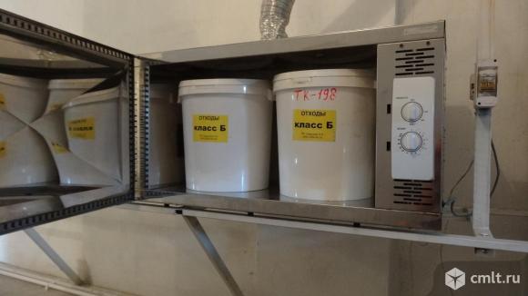 Разнорабочие в цех по обработке медицинских отходо. Фото 1.