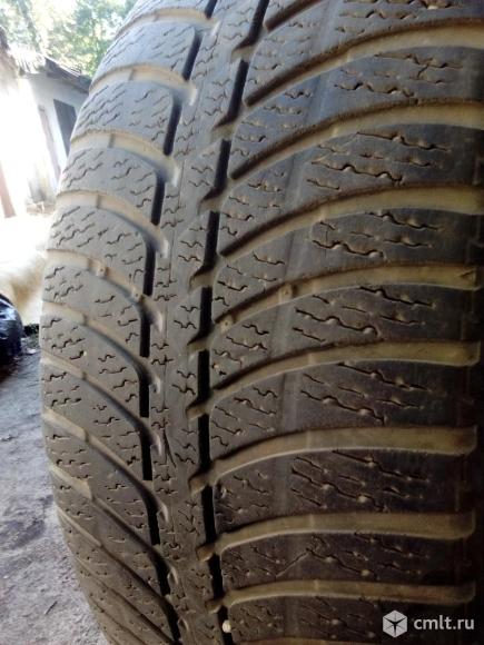 17 R 215/50 Kumho I'Zen KW23 одна шина. Фото 1.