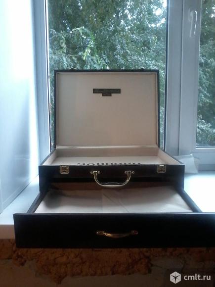 Импортный мини-секретер 1975 года. Фото 1.