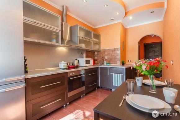 1-комнатная квартира 39 кв.м памятник славы, бассейн вгу!. Фото 1.