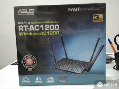 Роутер WiFi Asus RT-AC1200. Фото 1.