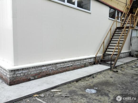 Разнорабочие. Фото 1.