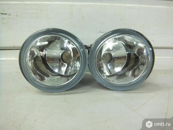 Фара противотуманная левая TOYOTA COROLLA VERSO 04- 8122120460. Фото 1.