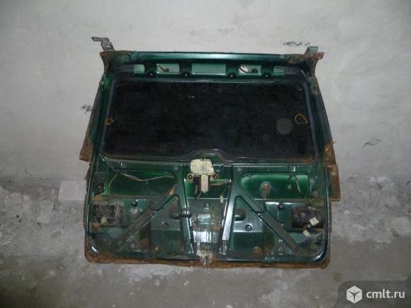 Крышка багажника 2111. Фото 1.