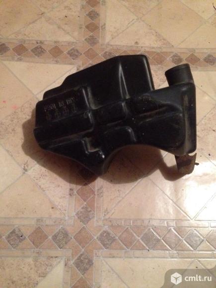 Резонатор воздушного фильтра. Фото 1.