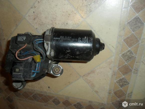 Мотор стеклоочистителя. Фото 2.
