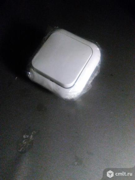 Выключатель одинарный скрытая проводка. Фото 1.