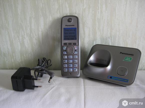 Телефон Panasonic КХ-TG661RU. Фото 1.