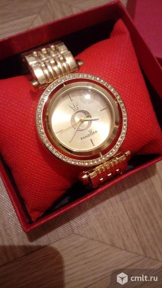 Часы Pandora золото. Фото 1.