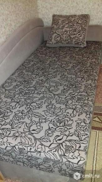 Тахта 1.8х0.9 м, цв. кремовый с черным, ящик для белья. Фото 1.