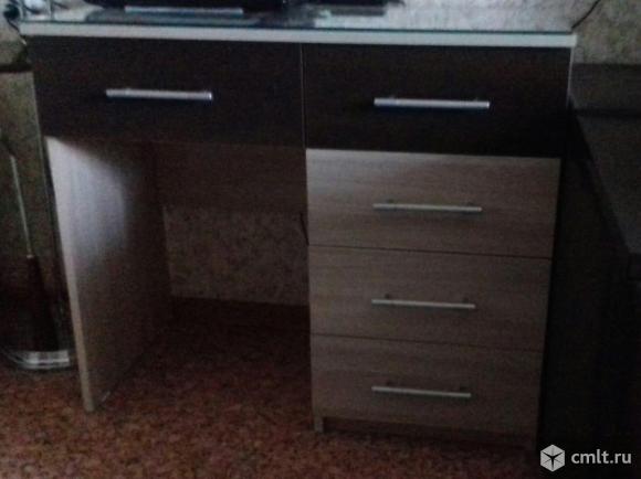 Стол 0.85х0.44х0.73 м письменный, цв. ясень шимо и венге. Фото 2.