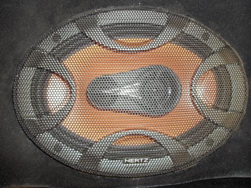 Автомобильные колонки Hertz ECX 690 95db 200W