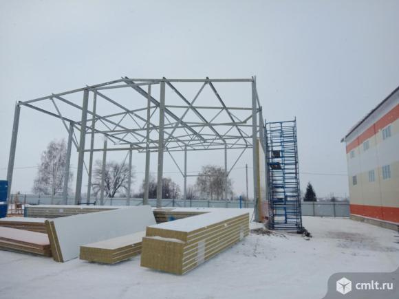 Сварщик металлоконструкций. Фото 1.