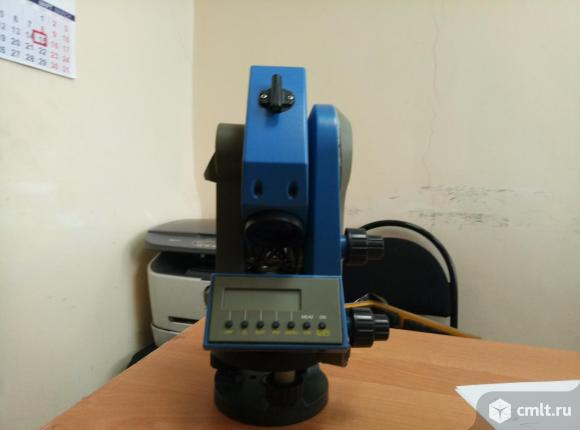 Тахеометр электронный Elta R45. Фото 1.