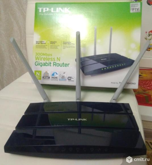Продам отличный маршрутизатор WI-FI TP-LINK TL-WR1043ND V2.1 в идеальном состоянии, с мощным WI-FI модулем. Маршрутизатор в полном заводском комплекте, состояние нового.
