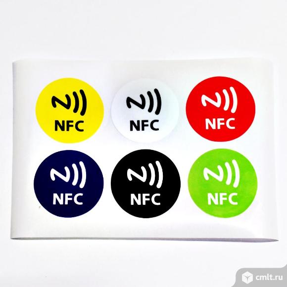 NFC наклейка NXP Mifare. Фото 1.