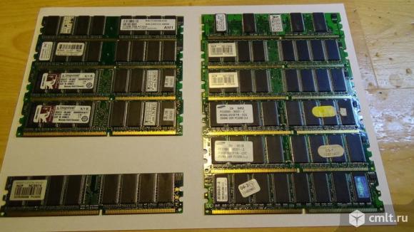 Оперативная память SDRAM. Фото 1.