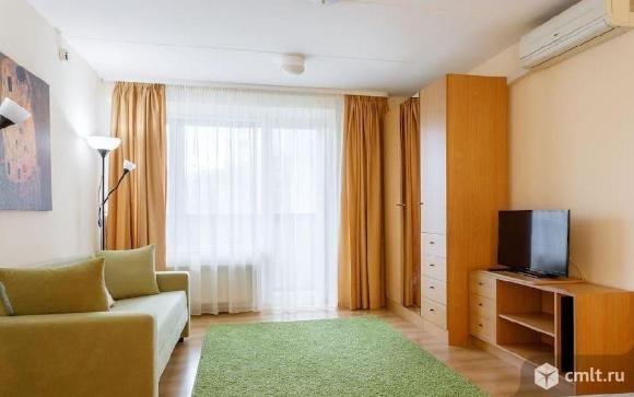 остановка цирк,трц солнечный рай. Фото 1.