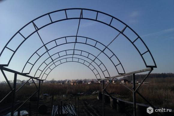 Навес для авто (каркас) металлический. Фото 1.