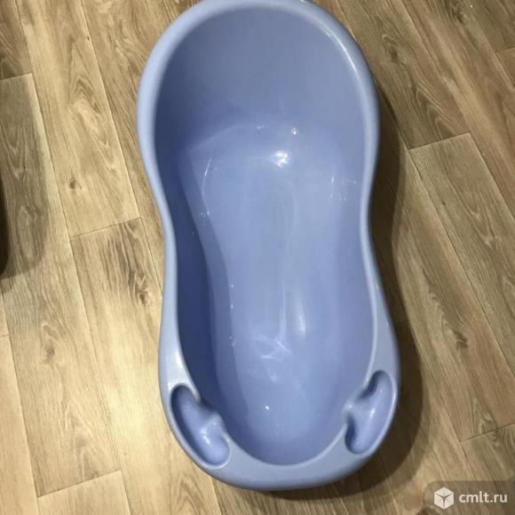 Ванночка для купания ребенка с горкой в комплекте.. Фото 1.