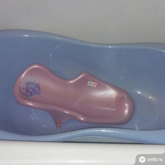 Ванночка для купания ребенка с горкой в комплекте.. Фото 3.