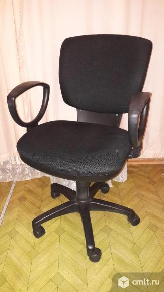 Продаю офисное кресло. Фото 1.