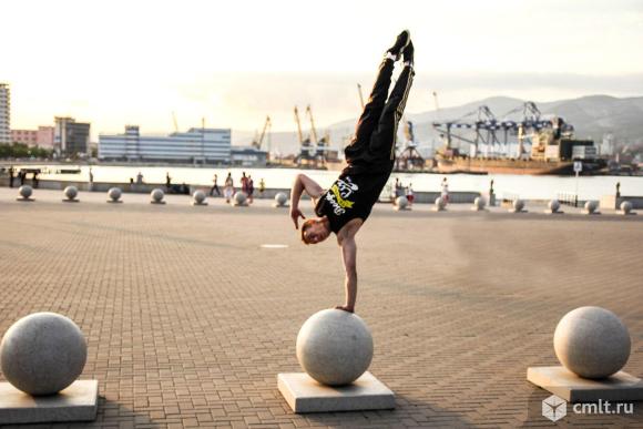 Break Dance (брейк-данс) в Новороссийске. Фото 1.