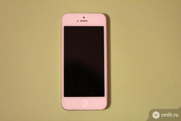 Смартфон Apple iPhone 5 [16гб]. Фото 1.