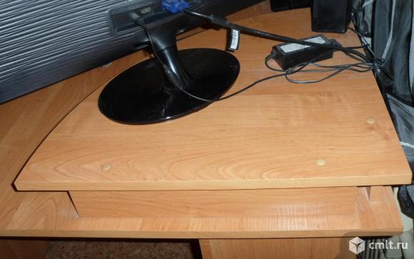 Стол угловой компьютерный/письменный - б/у. Фото 4.