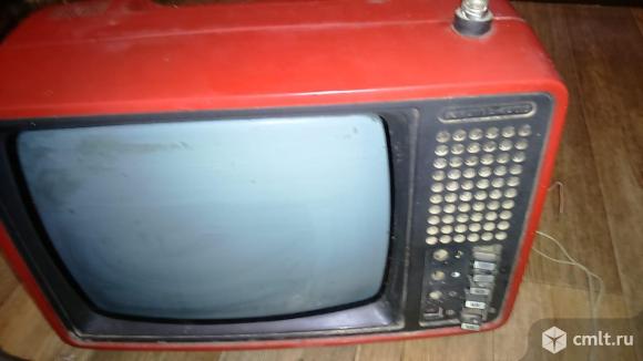Телевизор юность черно-белый. Фото 1.