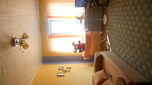 Продаю 4-х комнатную кв. Фото 1.