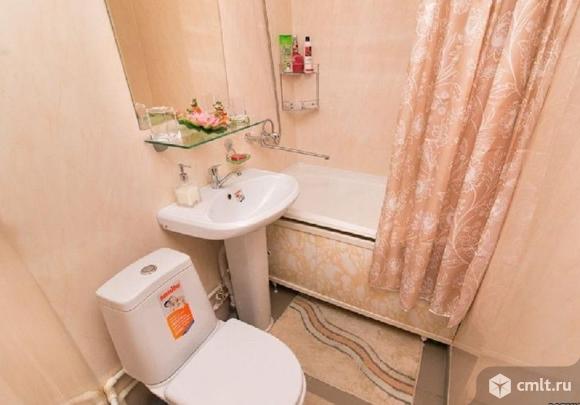 Квартира полностью укомплектована техникой и мебелью,заходи и живи.Рынок придача.Остановка Димитрова. Фото 5.