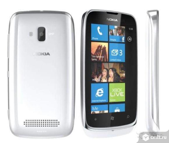 Смартфон Nokia Lumia 610. Фото 1.