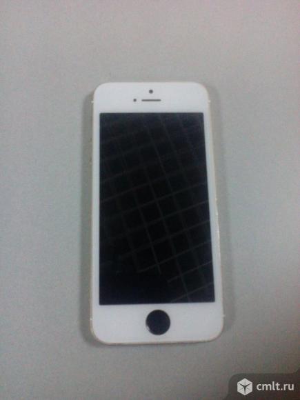 Телефон Apple iPhone 5s. Фото 1.