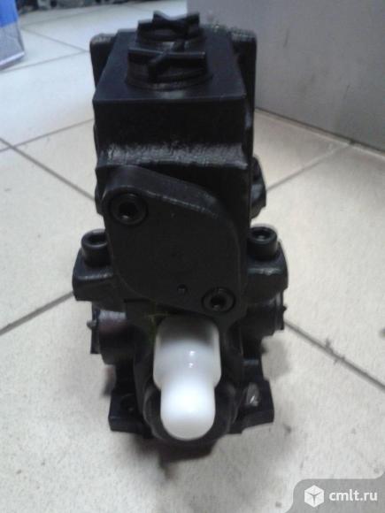 Распределитель подъема кузова на КАМАЗ 6520. Фото 3.