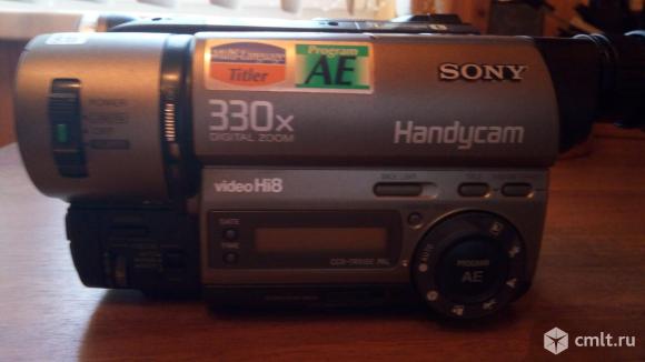 Видеокамера кассетная Sony Handycam 330x аналоговая с цифровым зумом. Фото 1.