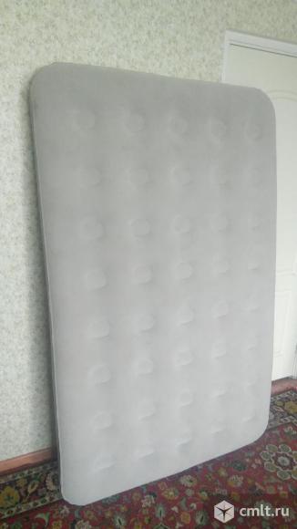 Надувной матрас Quechug decathlon односпальный. Фото 1.