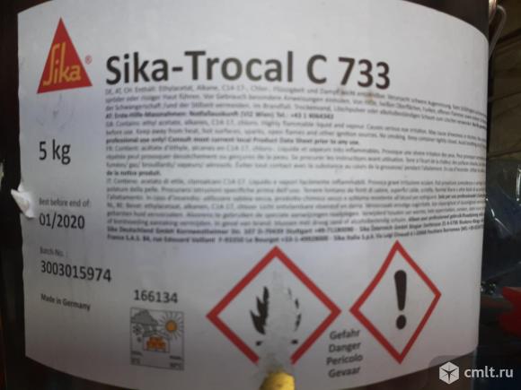 Sika Trocal C 733 контактный клей для ПВХ мембран. Фото 1.