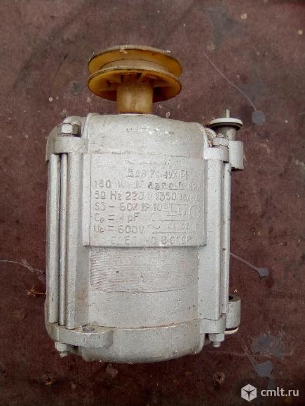 Эле-двигатели ( 1350 вт )  от стиральных машин. Фото 1.