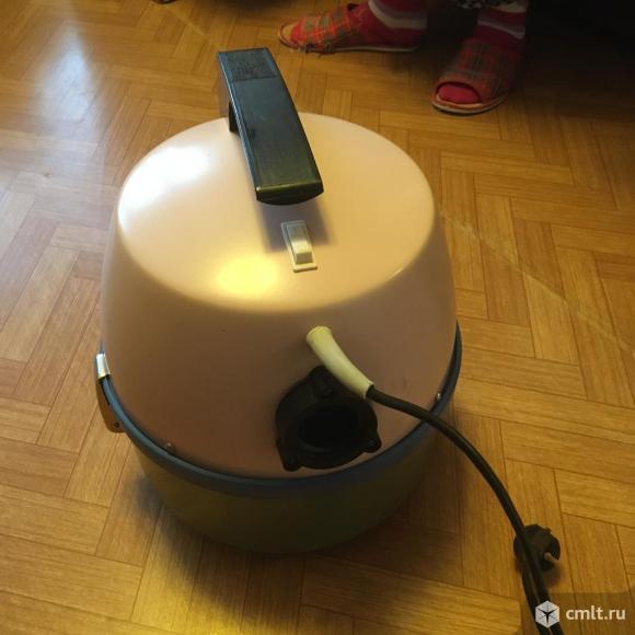 Пылесос Вихрь 8А. Фото 1.