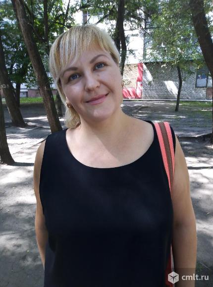 Продавец. Фото 1.