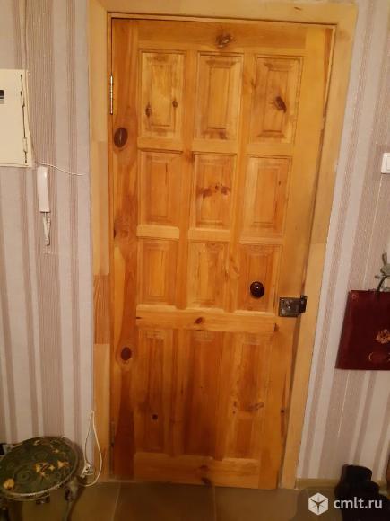 Дверь входная деревянная. Фото 1.
