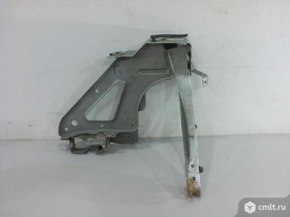 Панель передняя (телевизор) правая NISSAN TIIDA 07- б/у 62512EL030 4*