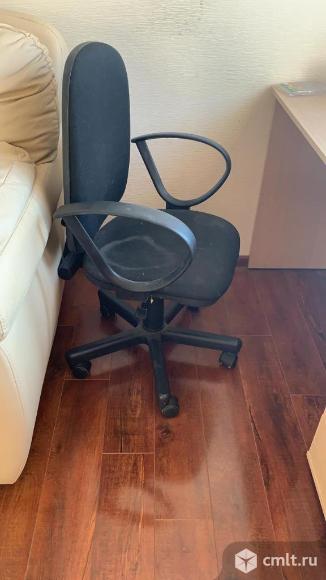 Письменный стол 130 х 50 х 70 см с креслом. Фото 2.