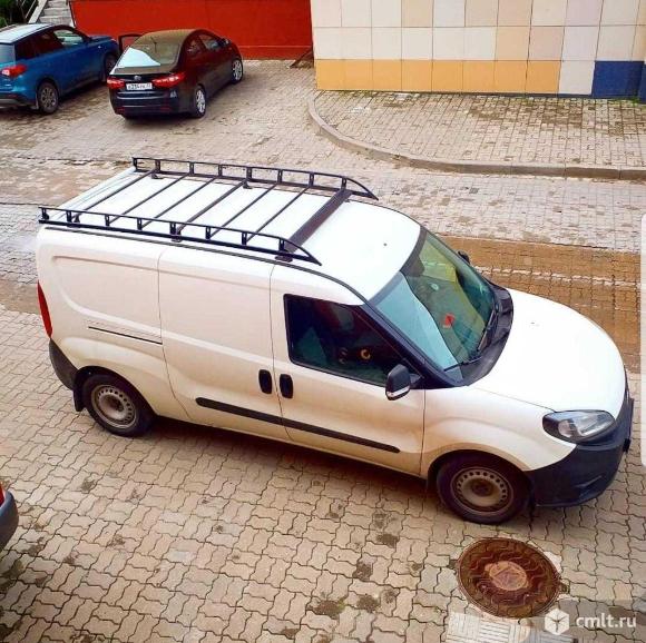 Грузоперевозки (каблук) с багажником на крыше. Фото 1.