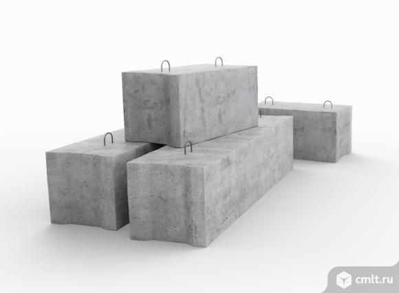 Фундаментные блоки сплошные (ФБС). Фото 1.