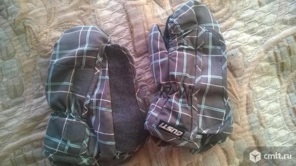 Прочные зимние варежки gusti и cariba. Фото 1.