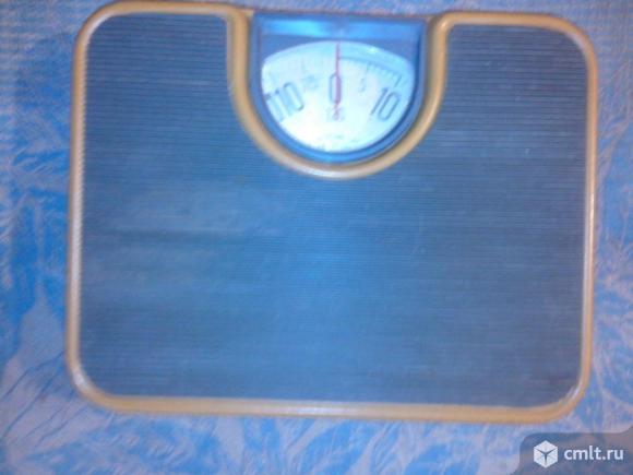 Механические напольные весы. Фото 2.